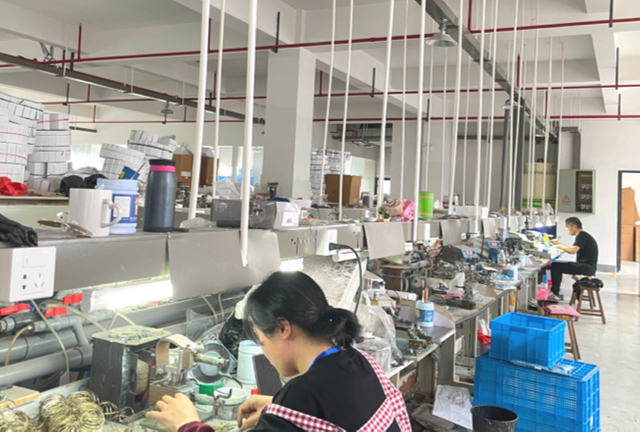 ສາຍການຜະລິດແວ່ນຕາ